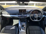 内装はシンプルに使い勝手を考え作られています。お車を運転する感覚をダイレクトに体感して頂けます。室内も広くロングドライブにも快適にお過ごしいただけます。