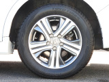 ★左後タイヤ★見栄えが良く足元が引き立つので、車全体のイメージがアップします!タイヤ詳細 205/60R16インチでタイヤの溝は、5mmございます。