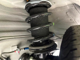 お車を安心してお乗りいただく為には、足回りの定期点検が欠かせません。サービスサポート(有償保証)では無料点検もご提供しており、安心のカーライフをお過ごしいただけるサポート体制が整っています。