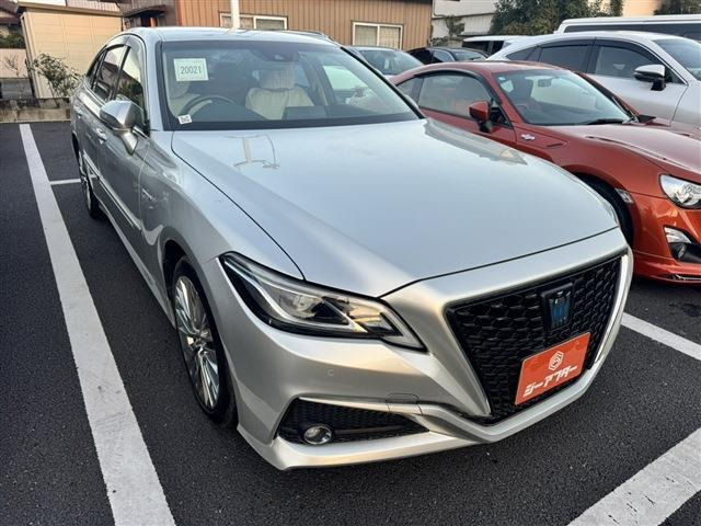 クラウン ハイブリッド 2.5 S Cパッケージ 禁煙車 純正8インチナビ フルセグ