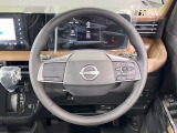 【純正革巻きステアリング】上質な革を使用することで、手にしっかり馴染みとても運転しやすいハンドルです♪