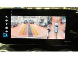 バックカメラにより駐車時の後方確認も楽にできます。