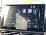 テレビの項目が画面上に表示され、停車中に映像やテレビ番組を視聴できます。ラジオや音楽などのメニューも並び、使いたい機能を選びやすい構成です。