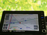 目的地や周辺の道を画面で確認でき、行き先を検討する際にも便利です。地図情報が見やすく表示され、慣れない場所へのお出かけも落ち着いて計画できます。