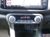 快適オートエアコン付♪設定温度をキープし車内を快適な温度に保ちます♪