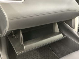グローブボックスになります。