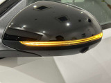納車前整備は、メルセデスベンツ国際認定メカニックによる最新の検査ライン等の施設が充実した当社工場で入念に行います。メルセデス・ベンツの定める厳しい基準をクリアしたお車のみをご案内させて頂きます。