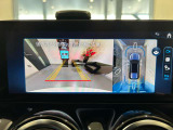 バックカメラにより駐車時の後方確認も楽にできます。