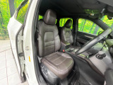 運転席シート廻りは使用感も少なく、良好な状態となっています。丁寧に使われていたことがよくわかりますね。