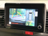【パノラミックビューモニター】専用のカメラにより、上から見下ろしたような視点で360度クルマの周囲を確認することができます☆死角部分も確認しやすく、狭い場所での切り返しや駐車もスムーズに行えます。
