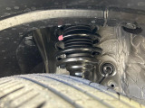 お車を安心してお乗りいただく為には、足回りの定期点検が欠かせません。サービスサポート(有償保証)では無料点検もご提供しており、安心のカーライフをお過ごしいただけるサポート体制が整っています。