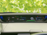 速度や時刻、各種表示が横一列にまとまり、運転席から情報を見渡しやすいレイアウトです。必要な表示を確認しやすく、日々の運転をサポートします。