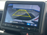 【バックカメラ】駐車時に後方がリアルタイム映像で確認できます。大型商業施設や立体駐車場での駐車時や、夜間のバック時に大活躍!運転スキルに関わらず、今や必須となった装備のひとつです!