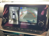 【パノラミックビューモニター】専用のカメラにより、上から見下ろしたような視点で360度クルマの周囲を確認することができます☆死角部分も確認しやすく、狭い場所での切り返しや駐車もスムーズに行えます。