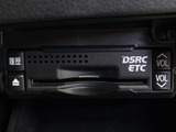 ★ETC(DSRC)が装備されています!!社外品とは違い収まりの良いデザインが人気!高速道路を利用する際は必需品ですよね!!ストレス無く料金所を通過出来ます!!