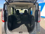 積み下ろしのしやすいデッキにはたっぷりと荷物を積み込んでいただけます。遊びから仕事まで、様々なシーンで頼れます♪