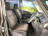 運転席シート廻りは使用感も少なく、良好な状態となっています。丁寧に使われていたことがよくわかりますね。