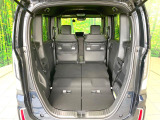 普段のお買い物や通勤、送迎等に十分な荷室スペースを確保しております。セカンドシートを倒すと、大きな荷物の積載も可能です♪
