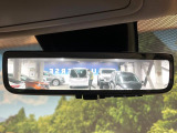 【デジタルインナーミラー】後席の大きな荷物や同乗者で後方が確認しづらい時でも安心!カメラが撮影した車両後方の映像をルームミラー内に表示。クリアな視界で状況の確認が可能です!