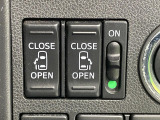 【両側パワースライドドア】スマートキーや運転席のスイッチで後席両側スライドドアの開閉が可能♪電動だから力を入れてドアを開ける必要が無く、小さなお子様でも簡単に開け閉めでき快適です♪