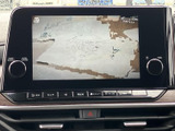 モニターでテレビ映像を楽しめる装備を備えています。停車中の待ち時間にも車内で映像を視聴でき、画面はダッシュボード中央に配置されているため、使いたいときに確認しやすい仕様です。