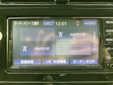 CDやAM・FMラジオなど、複数のオーディオソースを画面上で選択できます。現在の選択肢がひと目で分かり、音楽やラジオを楽しみたいときもメニューから手軽に選べます。