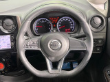 【純正革巻きステアリング】上質な革を使用することで、手にしっかり馴染みとても運転しやすいハンドルです♪