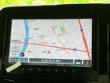 道路や周辺施設が地図上に表示され、現在地や目的地周辺を確認しやすい画面です。地図情報を見ながら行き先を検討でき、慣れない場所へのお出かけにも役立ちます。