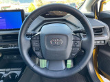 【純正革巻きステアリング】上質な革を使用することで、手にしっかり馴染みとても運転しやすいハンドルです♪
