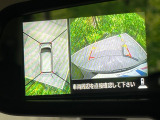 【アラウンドビューモニター】専用のカメラにより、上から見下ろしたような視点で360度クルマの周囲を確認することができます☆死角部分も確認しやすく、狭い場所での切り返しや駐車もスムーズに行えます。