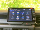 FM・AMやテレビ、Bluetooth Audioなど、利用できるメニューが一覧で表示されています。画面から希望の項目を選べるため、音楽や情報の利用先を切り替える際にも便利です。