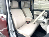 運転席シート廻りは使用感も少なく、良好な状態となっています。丁寧に使われていたことがよくわかりますね。