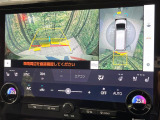 【パノラミックビューモニター】専用のカメラにより、上から見下ろしたような視点で360度クルマの周囲を確認することができます☆死角部分も確認しやすく、狭い場所での切り返しや駐車もスムーズに行えます。