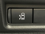 【パワースライドドア】スマートキーや運転席のスイッチでスライドドアの開閉が可能♪電動だから力を入れてドアを開ける必要が無く、小さいお子様でも、重い荷物を持っている時もラクに開け閉めできます♪