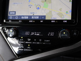 ★使いやすさや安全性を追求したステアリング周り!高級車ゆえにスイッチ類が多いのも特徴ですね!考え尽くされた配置ですぐに使いこなす事が出来ますのでご安心下さい!是非、体感してみて下さい!!