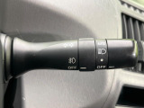 【オートライト】周りの明るさに応じて自動でヘッドライトの点灯・消灯ができる機能です!ライトの付け忘れ・消し忘れなどが無くなり、雨の日や夕方の走行も安心!トンネル通過時も便利ですね♪