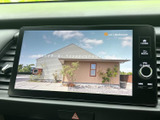 画面にテレビ映像を表示でき、停車中の休憩時間などに映像を楽しめます。大きく見やすい画面で、車内でひと息つく時間を過ごしたいときにも活用いただける装備です。