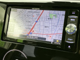 現在地周辺の道路や施設名を画面上で確認でき、目的地までの道順を把握する際に便利です。地図表示を活用して、初めての場所へのお出かけも落ち着いて計画できます。