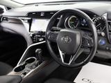 ★使いやすさや安全性を追求したステアリング周り!高級車ゆえにスイッチ類が多いのも特徴ですね!考え尽くされた配置ですぐに使いこなす事が出来ますのでご安心下さい!是非、体感してみて下さい!!