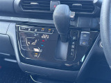【 オートエアコン 】車内温度を感知して自動で温度調整をしてくれるのでいつでも快適な車内空間を創り上げます!//
