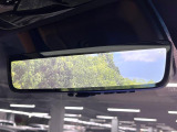 【デジタルインナーミラー】後席の大きな荷物や同乗者で後方が確認しづらい時でも安心!カメラが撮影した車両後方の映像をルームミラー内に表示。クリアな視界で状況の確認が可能です!