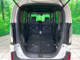 普段のお買い物や通勤、送迎等に十分な荷室スペースを確保しております。セカンドシートを倒すと、大きな荷物の積載も可能です♪