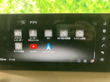 アプリの一覧から、車両情報やスマートフォン連携などの項目を確認できます。使いたい機能を画面上で探しやすく、日常の移動に合わせて活用しやすい装備です。