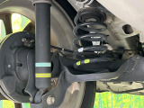 お車を安心してお乗りいただく為には、足回りの定期点検が欠かせません。サービスサポート(有償保証)では無料点検もご提供しており、安心のカーライフをお過ごしいただけるサポート体制が整っています。