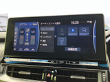 BluetoothやUSB、テレビなどの項目が画面に表示され、利用したい音源を選びやすい構成です。メニューが整理されているため、日常の車内で用途に合わせて活用できます。