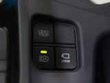 使いやすさや安全性を追求したステアリング周り!高級車ゆえにスイッチ類が多いのも特徴ですね!考え尽くされた配置ですぐに使いこなす事が出来ますのでご安心下さい!是非、体感してみて下さい!!