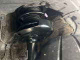 お車を安心してお乗りいただく為には、足回りの定期点検が欠かせません。サービスサポート(有償保証)では無料点検もご提供しており、安心のカーライフをお過ごしいただけるサポート体制が整っています。
