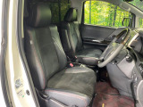 運転席シート廻りは使用感も少なく、良好な状態となっています。丁寧に使われていたことがよくわかりますね。