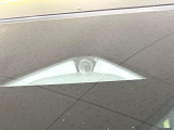 【スマートブレーキサポート】走行中に前方の車両等を認識し、衝突しそうな時は警報とブレーキで衝突回避と被害軽減をアシスト。より安全にドライブをお楽しみいただけます。