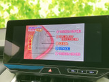 停車中に映像を視聴でき、画面を通じて内容を確認しながら過ごせます。待ち時間のひとときにも活用できる装備で、車内で映像を楽しみたい方にうれしいポイントです。